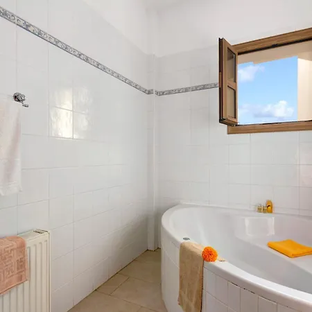 Vilă Akamas Bayview By Lachi