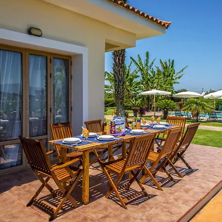 Vilă Akamas Bayview By