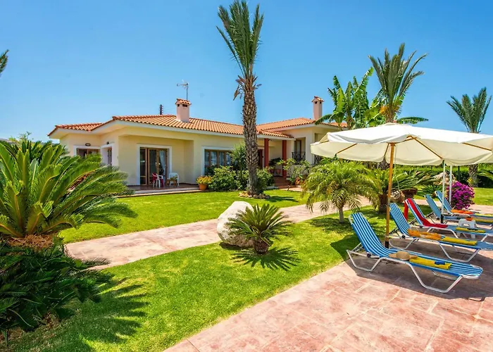 Akamas Bayview By * 拉基