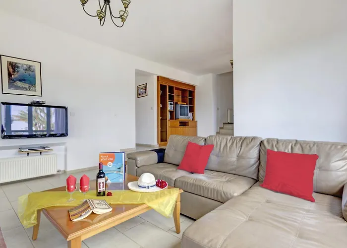 别墅 Akamas Bayview By *